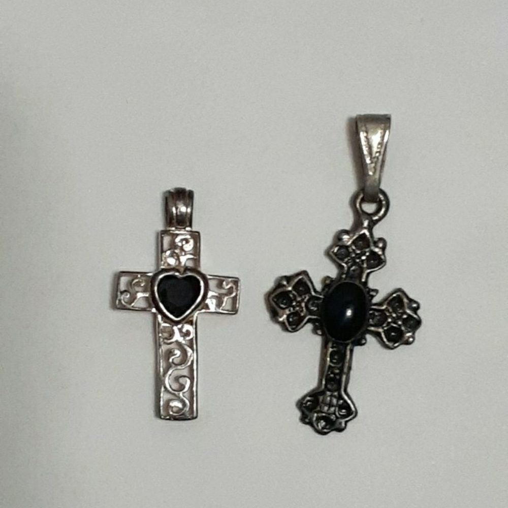 Silver?! / Silverstone & black cross pendants Jewelry  lot of 2 - Picture 2 of 5